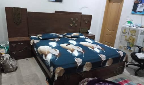 KING BED, 4 DOOR ALMARI, DRESSING & KIDS ALMARI.