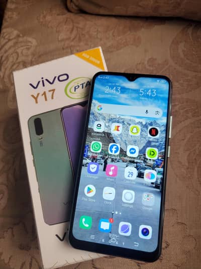 VIVO 8/256 10/10 CONDITION
