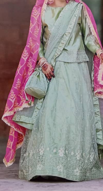 Mehndi Outfit Lehnga Choli 5pc