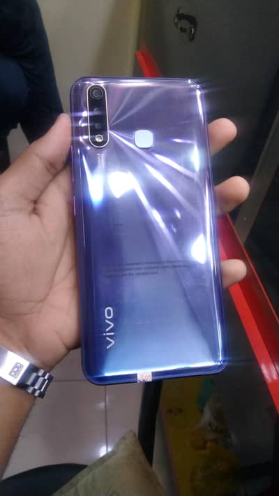 vivo y19