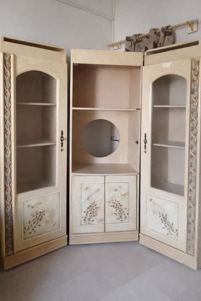 Wooden TV Cabinet with Side Display Units – Good Condition