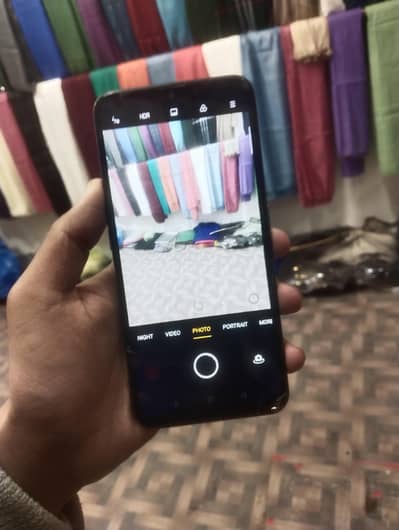 oppo f11 64 gb all ok minor glass break