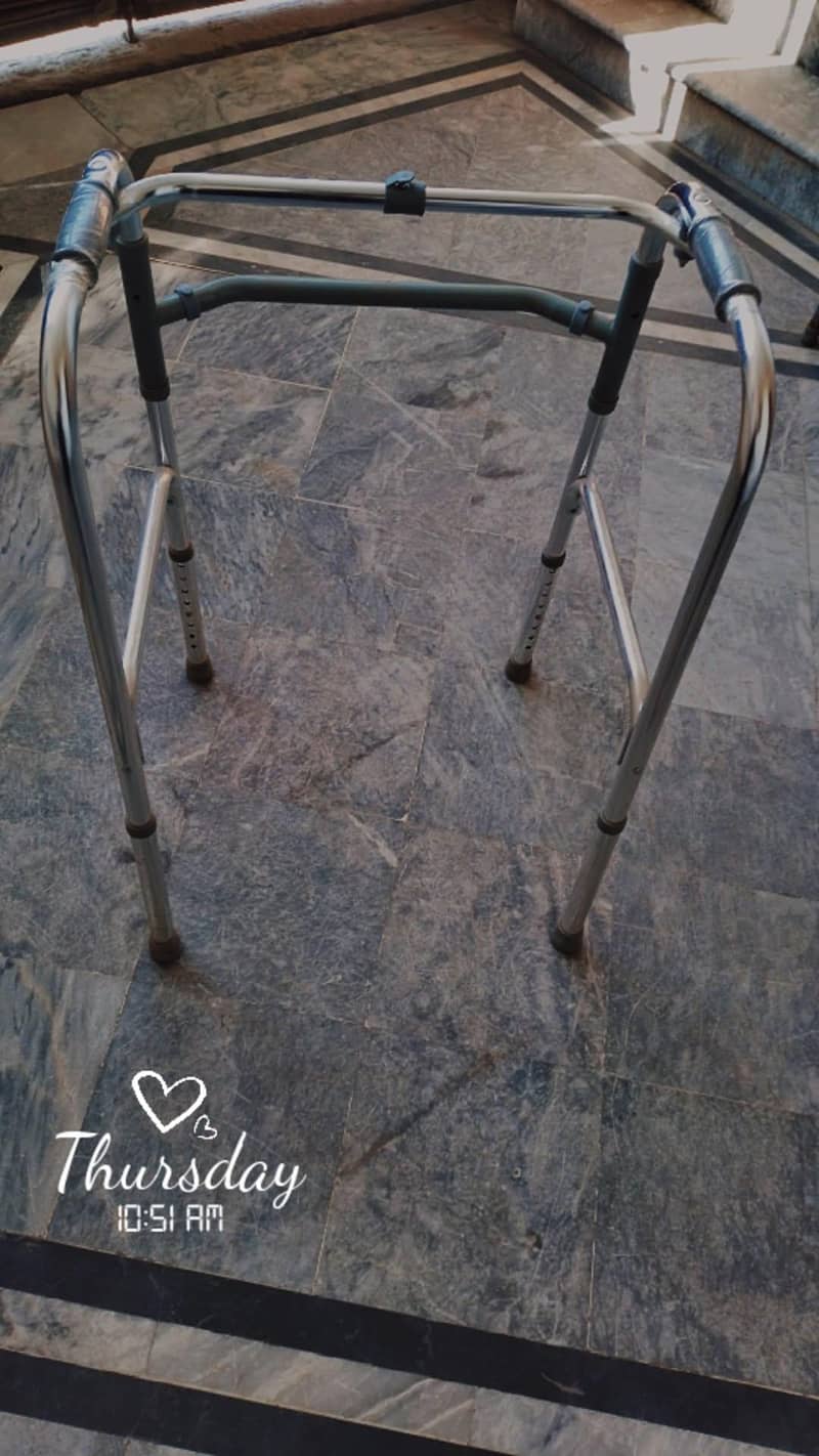 walking frame /walker 0