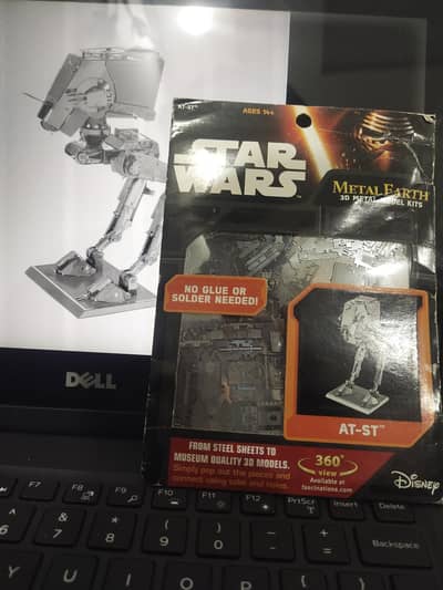 Stars Wars 2015 Metal Earth Figures  ( complete sealed )