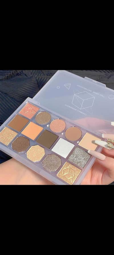 Matte and Glitter Eyeshadow palette