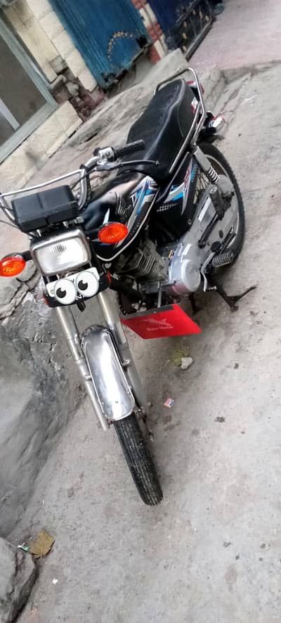 O3OO7896O65*TOTAL GENIUNE HONDA CG 125 MODEL 2013