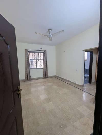 1 kinal upper portion for rent
