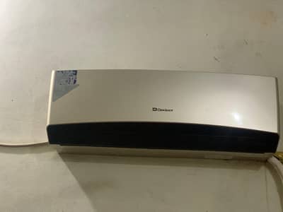1.5 ton Dawlance ac best condition