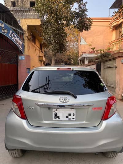 Toyota Vitz for sale 2013