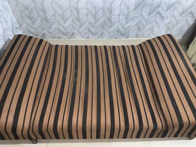 Dewan / Sofa for Sale – Good Condition