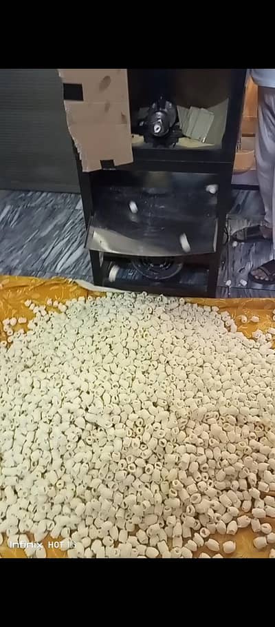 Corn puff making machine