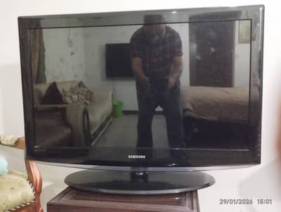 Samsung LCD. 37 inches. Genuine.