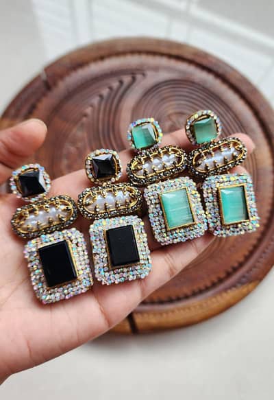 customize gifts available