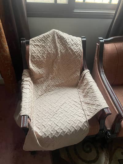 Complete sofa set  5 seater / Used but in excellent condition.