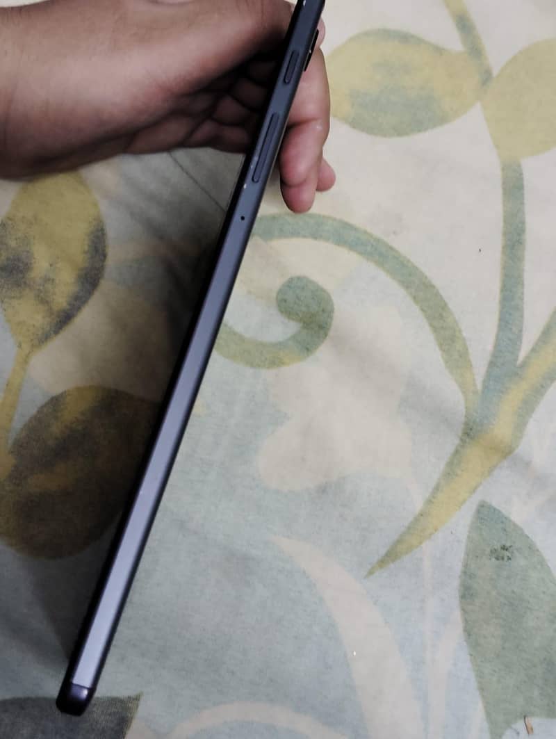 Samsung a7 lite  tab 4