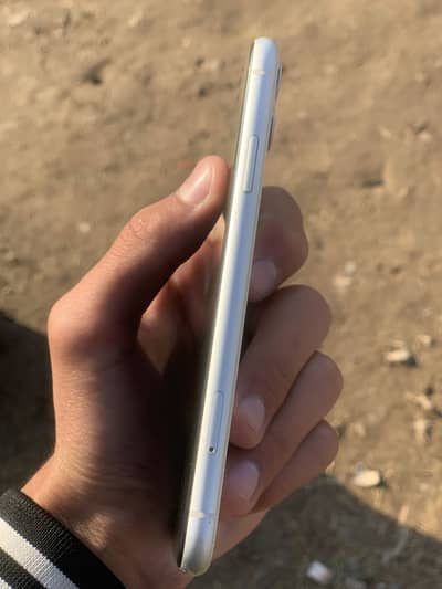 Iphone 11 for sell 84battery health 256 gb