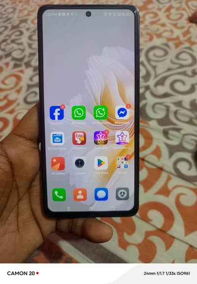 Tecon Camon 20 Ram 8+8 Rom 256