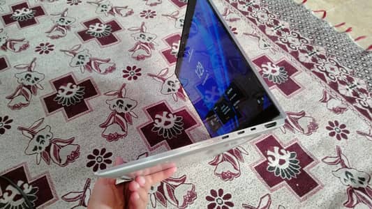 HP EliteBook x360 1030 G4 - 8th Gen Core i5 8365u QuadCore Processor