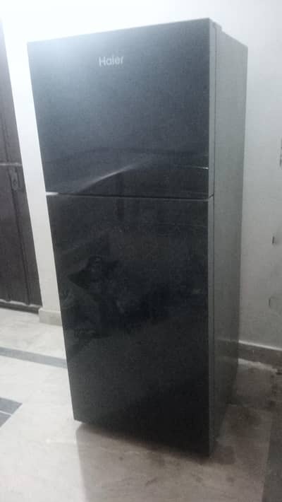 no scratches no dant and original parts and mirror doors