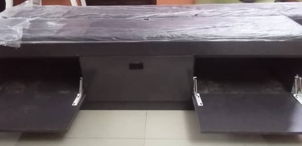 2 Storage bench