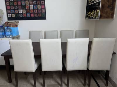 Dinning table with 8 chairs 9/10 condition