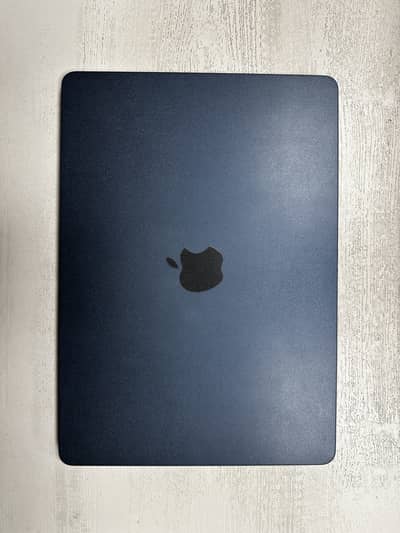 MacBook M2 Air 2022 | 13.6' | 8/256GB | With Original Box