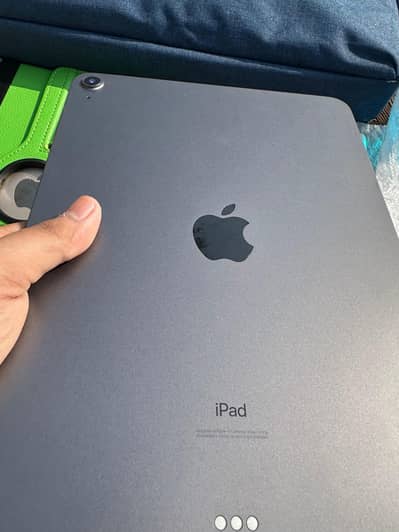 iPad air 4 Brand new (LLA Model)