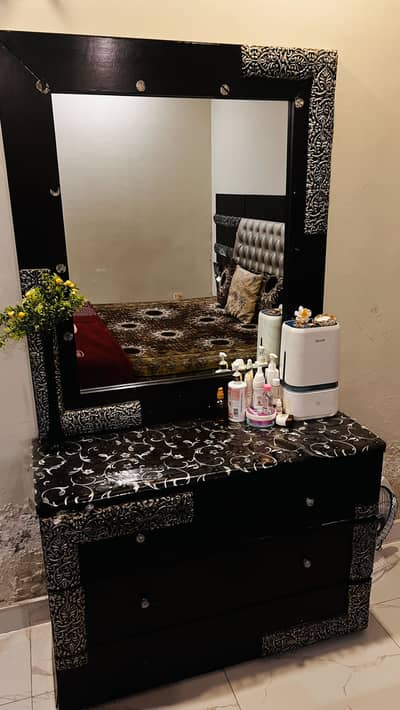 Ultra heavy wooden bed set for urgent sell