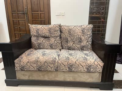 drawing room sofa or table set