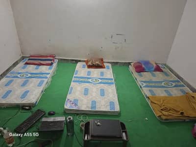 KAZMI BOYS HOSTEL 03016871248