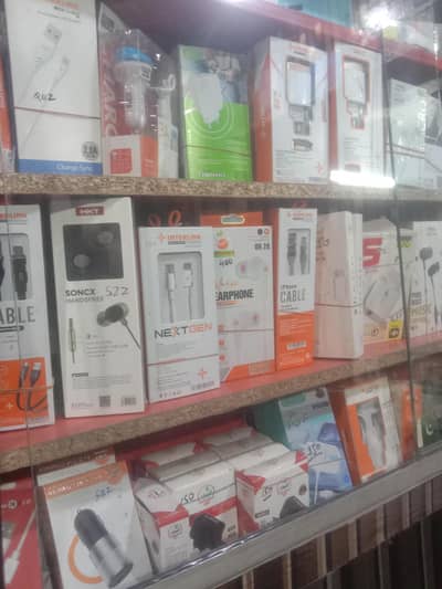 mobile shop py Kam ky ly jo mobile shop ka Kam jnta ho