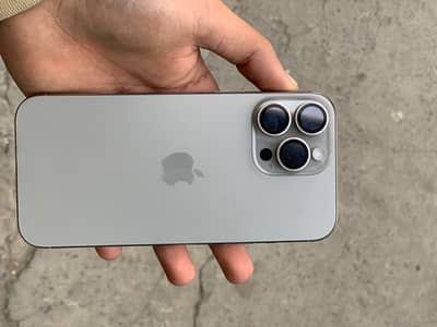 Apple iPhone 16 Pro Max