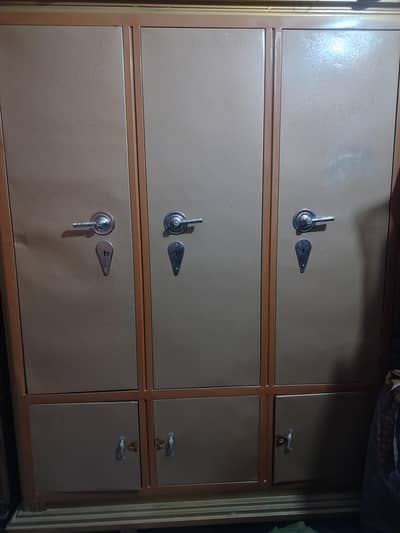 steel Almirah for clothes