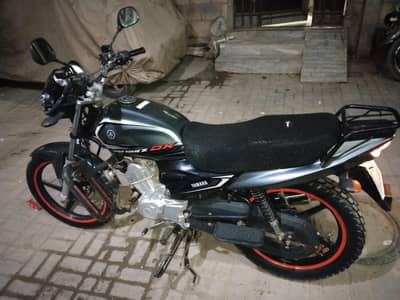 Yamaha YB125Z-DX 2024 Model - Grey Color