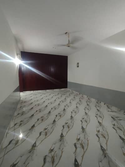 Prime Johar location! 240-yard ground floor, Block 17 3 Bed DD,