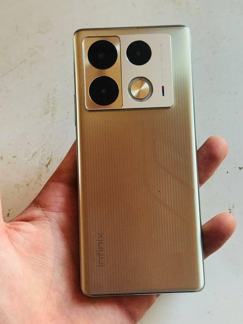 infinxi note 40 pro 1