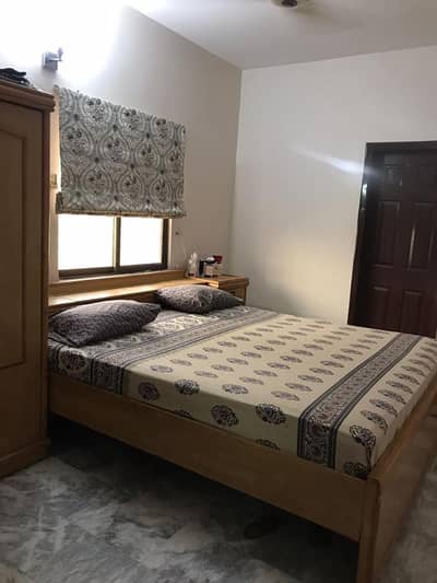 3 BED DD WITH ROOF FLAT FOR SALE IN GULSHAN E IQBAL BLOCK 13D