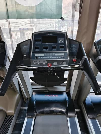 treadmill motus compny