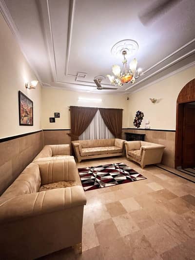 guest house rooms available for daily basis short and and stayafmily s