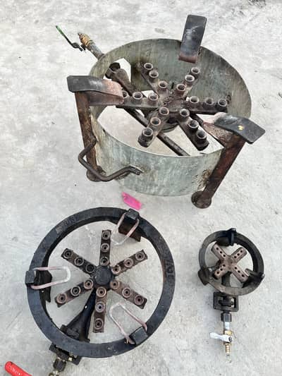 Three burners 14 , 8, 4