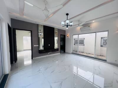 1 Kanal Slightly Use Full House For Rent In DHA Phase 8