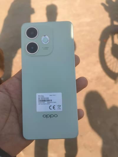 oppo a5pro box charger hai 8 month warranty hai