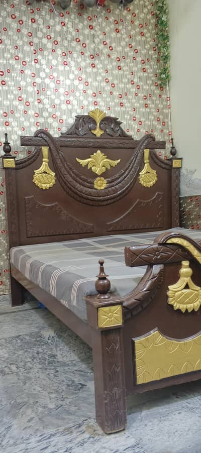 wooden Bed / mattress with Dressing- elegant design. | kahna nu Lahore
