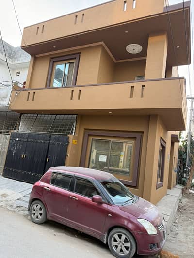 Beautiful 4 Marla solid corner double unit house for sale