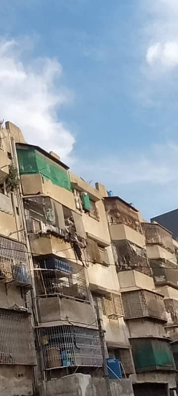 North karachi sector 5M saher centar 2Rooms 2nd falor sub klees