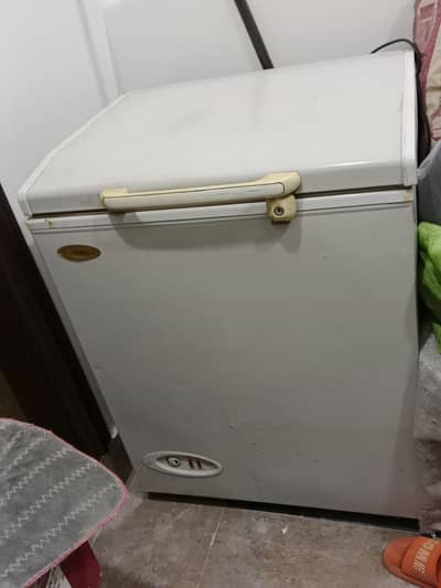 Freezer for sale in Sargodha. Used but in great condition.