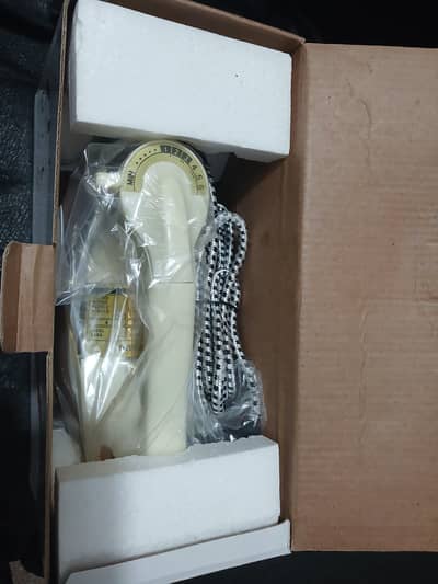 CAMBRIDGE (Automatic) DRY IRON  DI328 MK2 (1000W)