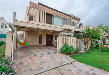 D H A Lahore 10 Marla Owner Build Design House Fully Furnished Available For Rent 100% Original Pictures