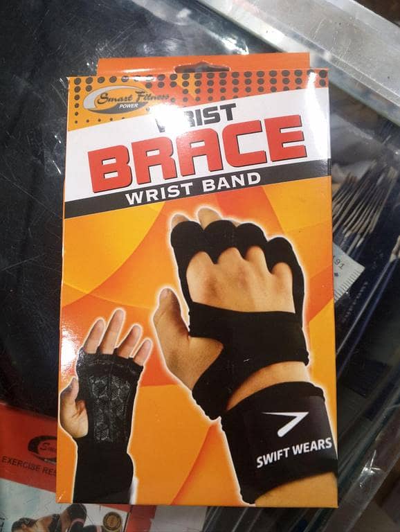 Brist Smart Fitness Wrist Brace | Adjustable Support for Pain Relief & Gym Use