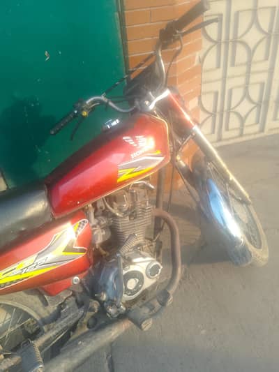 Honda 125 use bilkul ok hai copy jenian later ni hai full prove k sath